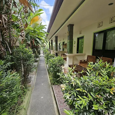 Classic House By Green View